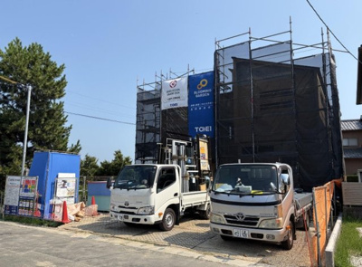 【外観】 | 磐田市上南田 新築建売 1号棟 | 現在建築中の外観画像です。ご内覧は同じメーカーの完成物件へご案内いたしますので、いつでもご相談ください！
