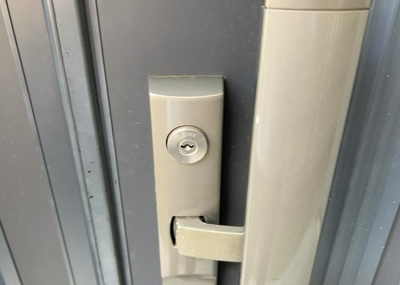 【防犯設備】 | 横山台中古戸建 | 当然のことではありますが、オートロックやセンサーライト、ホームセキュリティーなどの防犯設備があれば、小さいお子様がいるご家庭も安心ですよね！まず物件購入の際は、防犯設備もチェックするようにしましょう。