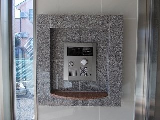 【セキュリティ】 | エスポアメゾンⅡ | モニター付きインターホンです