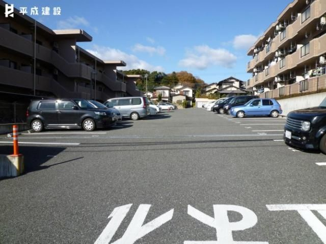 グリーングラスＳの駐車場