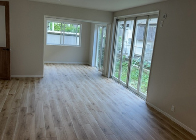 【ダイニング】 | 北野台中古戸建 | ダイニングにはダイニングテーブルセットなどを置くことが多く、間取りにおいて「D」と略記されますが、食事を作るときの作業場として使用したり、朝食を食べたりするときだけに使われるケースも少なくありません。
