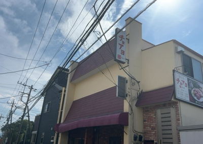 【構造・工法・仕様】 | 下九沢中古戸建 | 木造住宅とは土台、壁、柱など建築物の強度を支える構造体の材に木が使用されている構造を指します。構造体は建物の自重を支えるだけではなく風圧や水圧、積裁荷重などあらゆる衝撃に耐えるための基礎です。