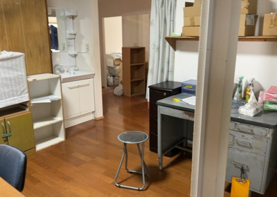 【ダイニング】 | 泉町中古戸建 | ダイニングにはダイニングテーブルセットなどを置くことが多く、間取りにおいて「D」と略記されますが、食事を作るときの作業場として使用したり、朝食を食べたりするときだけに使われるケースも少なくありません。