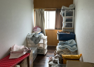 【子供部屋】 | 泉町中古戸建 | 子供が何人でも年齢によっては、受験時にしっかり壁のある個室があった方が良い場合もあります。難しい問題ですが、兄弟の人数や、性別や年齢差によって状況が異なりますので、数年後のこともしっかり考えましょう。