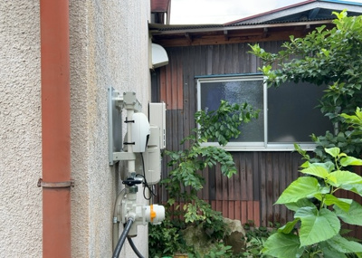 【発電・温水設備】 | 泉町中古戸建 | 省エネ給湯器とは従来型の給湯器より熱効率が高く、少ない燃料でたくさんのお湯を沸かすことが出来る高効率な給湯器のことを指します。また、省エネ給湯器には種類があり、利便性や効果なども様々です。