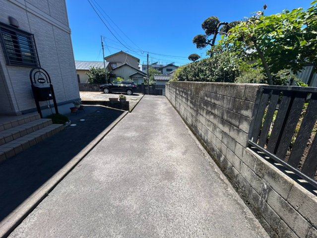 草牟田2丁目　土地　1,300万　専任　室田の前面道路含む現地写真
