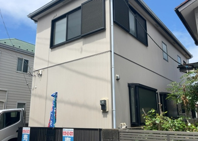 【外観】 | 相模台中古戸建 | 2004年12月築・建物面積92.74平米の木造2階建て中古戸建です。2025年9月の水回りや内装のリフォームに加え、2026年9月には外壁塗装等の外装リフォームも予定している魅力ある物件です。
