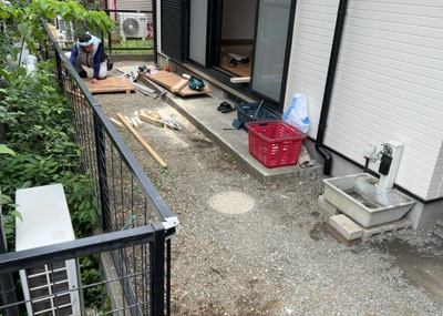【庭】 | 東淵野辺中古戸建 | 庭があることでガーデニングや家庭菜園はもちろん、こどもの遊び場やペットを放して遊ぶことができます。また、家の周囲に余裕があるということです。隣地との間があれば、十分な日当たりと、風通しが確保できます。