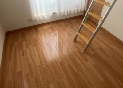 【子供部屋】 | ひばりが丘中古戸建 | 子供が何人でも年齢によっては、受験時にしっかり壁のある個室があった方が良い場合もあります。難しい問題ですが、兄弟の人数や、性別や年齢差によって状況が異なりますので、数年後のこともしっかり考えましょう。
