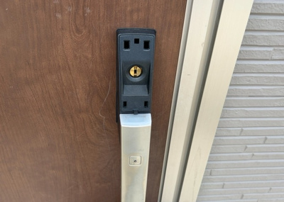 【防犯設備】 | 山際中古戸建 | 当然のことではありますが、オートロックやセンサーライト、ホームセキュリティーなどの防犯設備があれば、小さいお子様がいるご家庭も安心ですよね！まず物件購入の際は、防犯設備もチェックするようにしましょう。