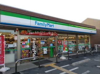 ファミリーマート 川口前川店まで240ｍ
