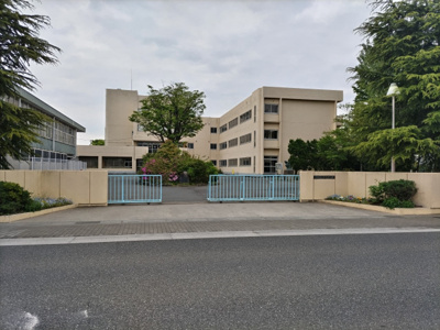 吉川市立中央中学校まで600ｍ