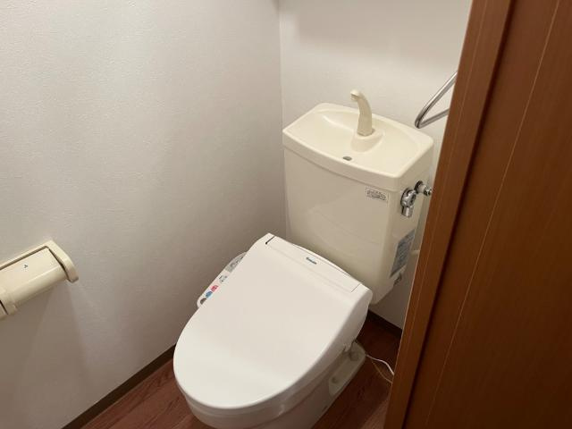 リバパレス鶴舞のトイレ|シャワー付きトイレ