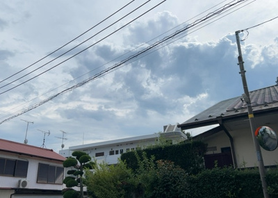 【展望】 | 林中古戸建 | 眺望を気にして物件を探す場合、前面に建物が建っていないか現地で確認しましょう！前面に建物があると景色はもちろん、日当たりや風通しにも影響が出てきます。住んだ時のことを想像しながら現地見学をしましょう。