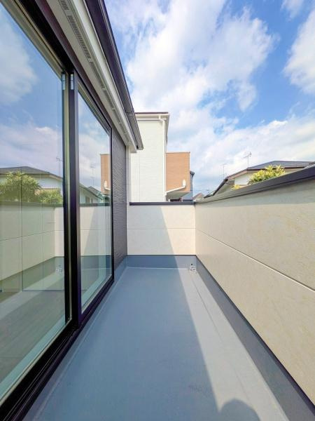 横浜市緑区北八朔町の新築一戸建のバルコニー|陽当り良好のバルコニー！
風通しもよく気持ちいいです