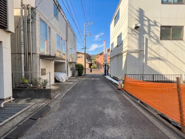 世田谷区等々力２丁目の売地の前面道路含む現地写真
