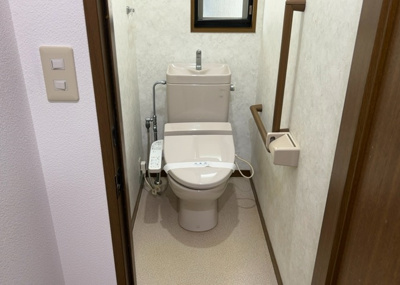 【トイレ】 | 森の里中古戸建 | トイレは大きさや形、機能、抗菌性などが異なる多種多彩なタイプが各メーカーから出ています。それぞれに良さがあるため、事前にどういったタイプのトイレがいいのかをご家庭内で決めて、内見に行くといいでしょう。