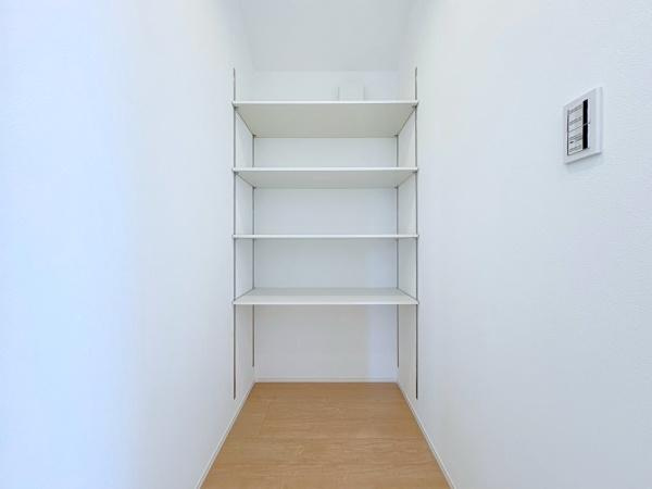横浜市港北区篠原東２丁目の新築一戸建の収納