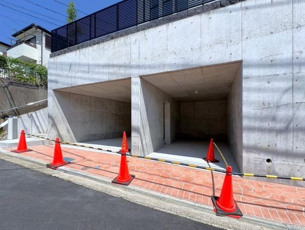 横浜市港北区篠原東２丁目の新築一戸建の駐車場