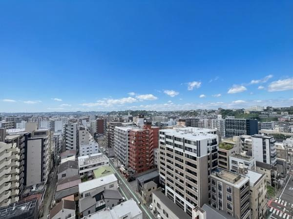 ベイサイトコート横浜のその他|現地からの眺望が広がりのある景色を演出しています。高層階ならではの開放感を感じられます。遠くまで続く街並みが日々の生活に彩りを与えます。天候によって様々な表情を楽しめる点も魅力です。