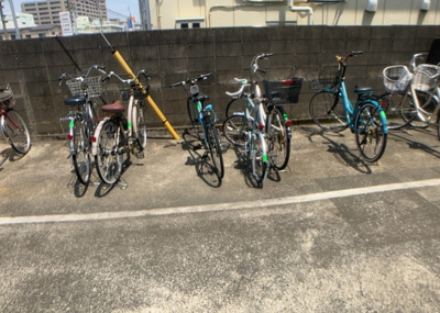 【駐輪場】 | クオーレ相武台 ４０２ | マンションの駐輪場は、事前に空きがあるか確認を取ると安心です。せっかく入居したのに駐輪スペースがない！なんてことになったら大変ですよね。そこで、内見時や購入前にはまず事前に確認しておくと良いでしょう。