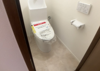 【トイレ】 | クオーレ相武台 ４０２ | トイレは大きさや形、機能、抗菌性などが異なる多種多彩なタイプが各メーカーから出ています。それぞれに良さがあるため、事前にどういったタイプのトイレがいいのかをご家庭内で決めて、内見に行くといいでしょう。