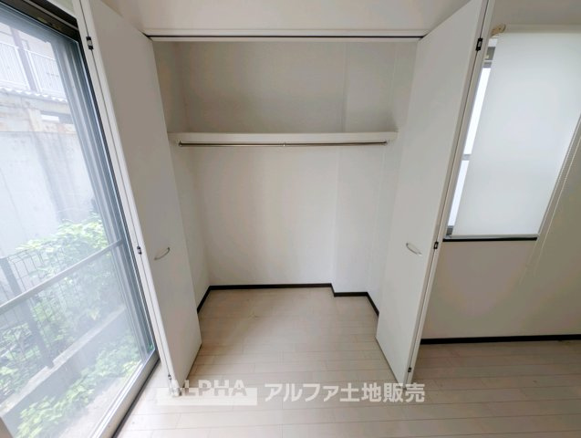 青梅市河辺町１丁目の中古一戸建の収納|【Go filled with memories】
◆ありったけの◆住空間をよりよくするためには大切な収納スペース。時が経ち思い出がここに詰まっていく。
