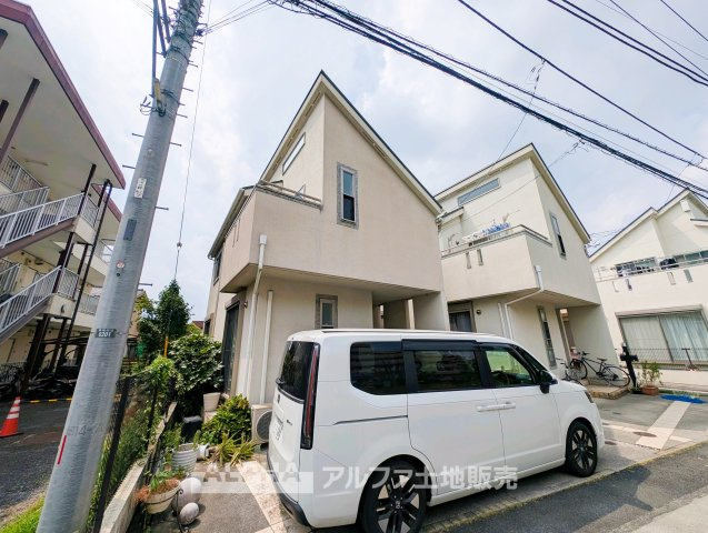 青梅市河辺町１丁目の中古一戸建の外観|【Soft Horizon】
◆空とつながる暮らし◆
広がる景色が、心の視界までひらいてくれる。過ごすほどに、毎日の一瞬一瞬が大切に感じられる住まい。
