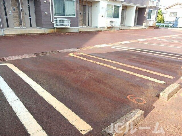 サンク・グランデの駐車場