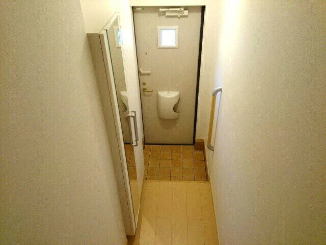 ８　ｃｏｕｒｔ　Ｂの玄関