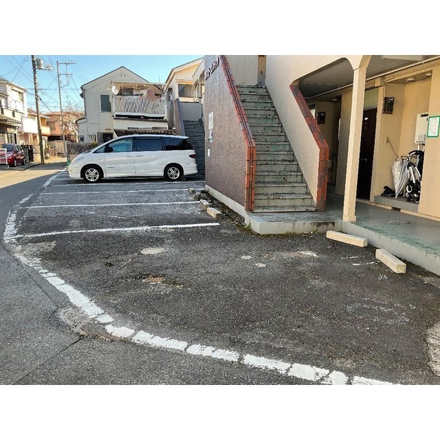 第一ローズハイツの駐車場