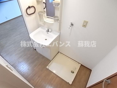 【洗面所】 | サンシャインA | ゆったりとスペースのある洗面所