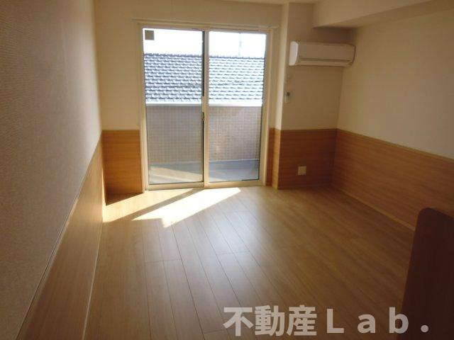 D-room北浜の居間・リビング