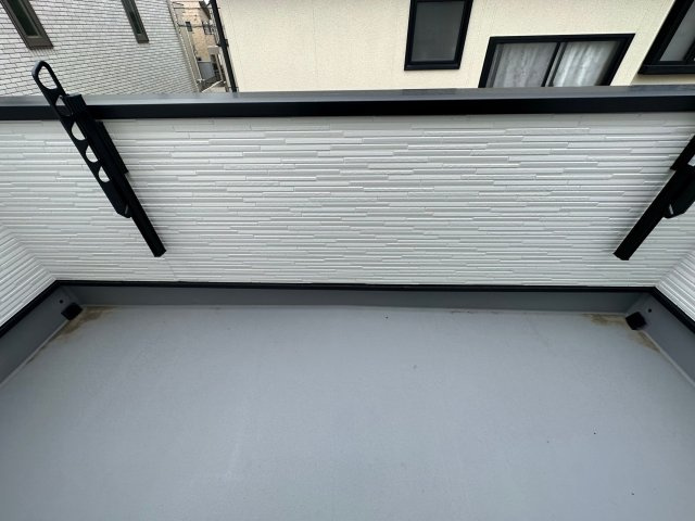 社が丘貸家 １号棟のバルコニー|広々としたバルコニーです