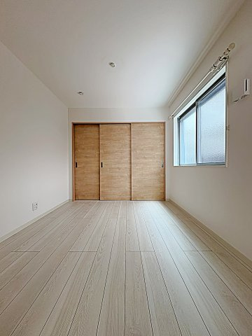 バンクーバー１１２４代万町の洋室|1F居室