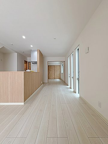バンクーバー１１２４代万町の居間・リビング