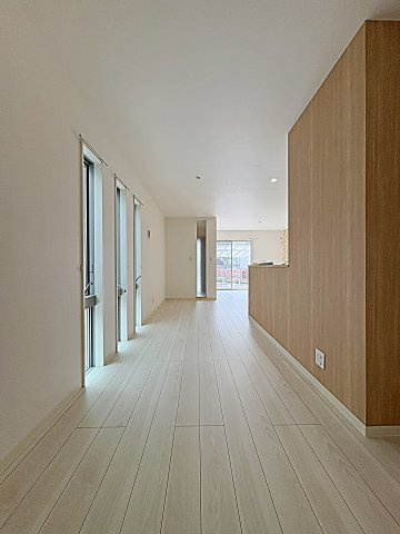 バンクーバー１１２４代万町の居間・リビング