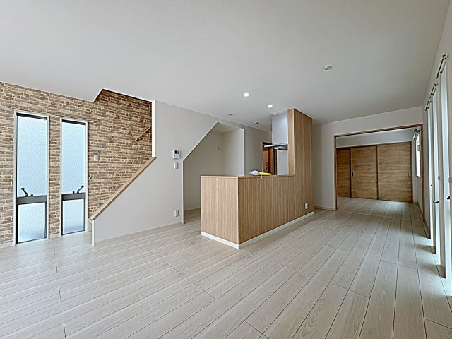 バンクーバー１１２４代万町の居間・リビング