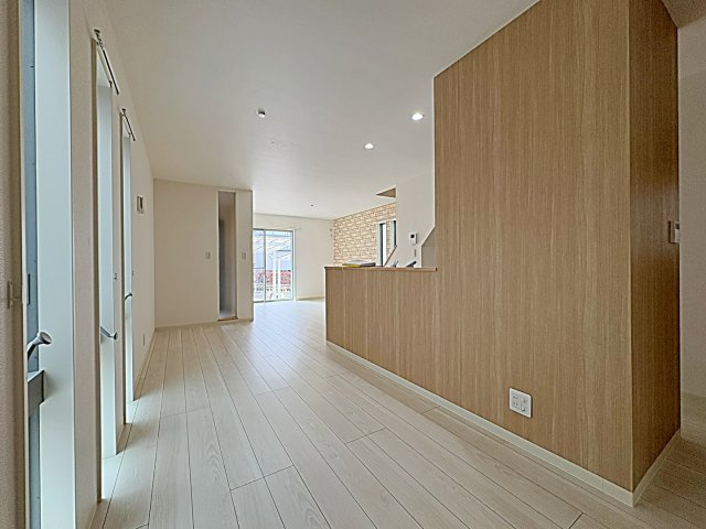 バンクーバー１１２４代万町の居間・リビング