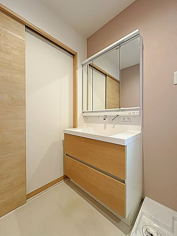 バンクーバー１１２４代万町の独立洗面台
