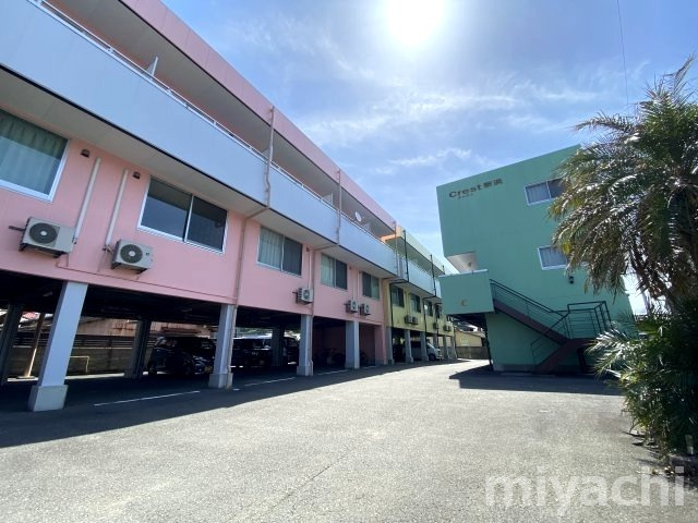 クレスト新浜の外観