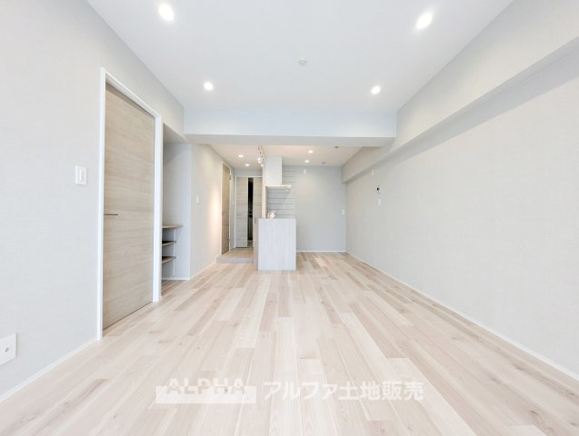 グリーンシティバームハイツ河辺の居間・リビング|【Gathering Place】
◆人を招きたくなる◆
友人とのホームパーティーや、ご親族との食事会など、大切な人と過ごす時間をより心地よく演出するリビングです。