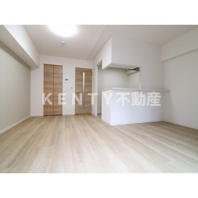 【居間・リビング】 | プレール・ドゥーク田園調布南 | こちらの居間で趣味の時間をお楽しみください