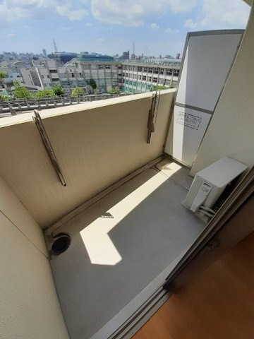 ＭＳビルのバルコニー|外からの目が気にならないバルコニーで洗濯物が干せます