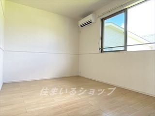 ルタンＳ　Ⅰの寝室|寝室にもエアコン付き