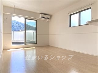 ルタンＳ　Ⅰの居間・リビング|エアコン付き