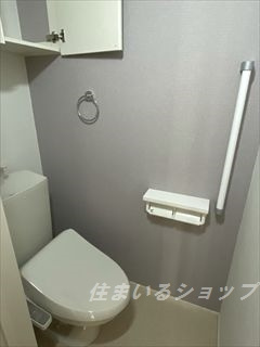 ルタンＳ　Ⅰのトイレ|シャワートイレ・収納棚あり