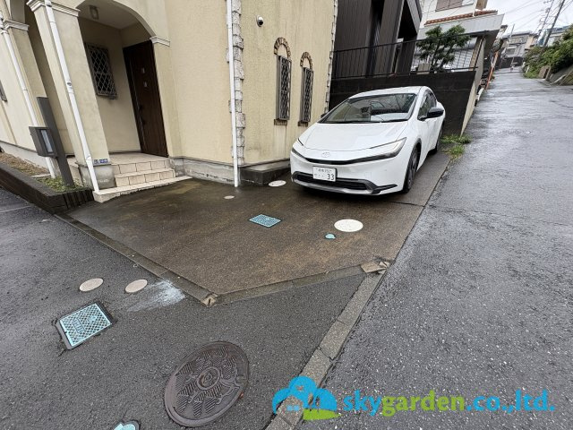 藤沢市白旗４丁目　中古戸建の駐車場|駐車場です