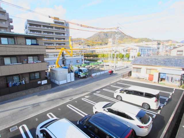 春陽の駐車場