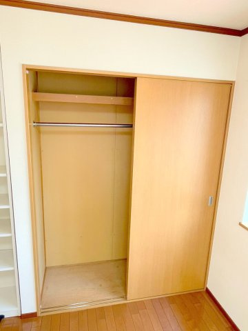 メゾン長嶺の収納|★クローゼット収納★